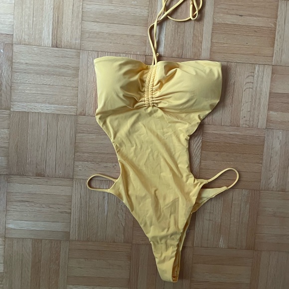 Dynamite Samana Cut Out Halter Swimsuit - Picture 2 of 12